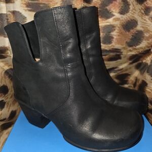 John Fluevog Hopefuls ROSY Buffed Toe Leather Booties - Size 8